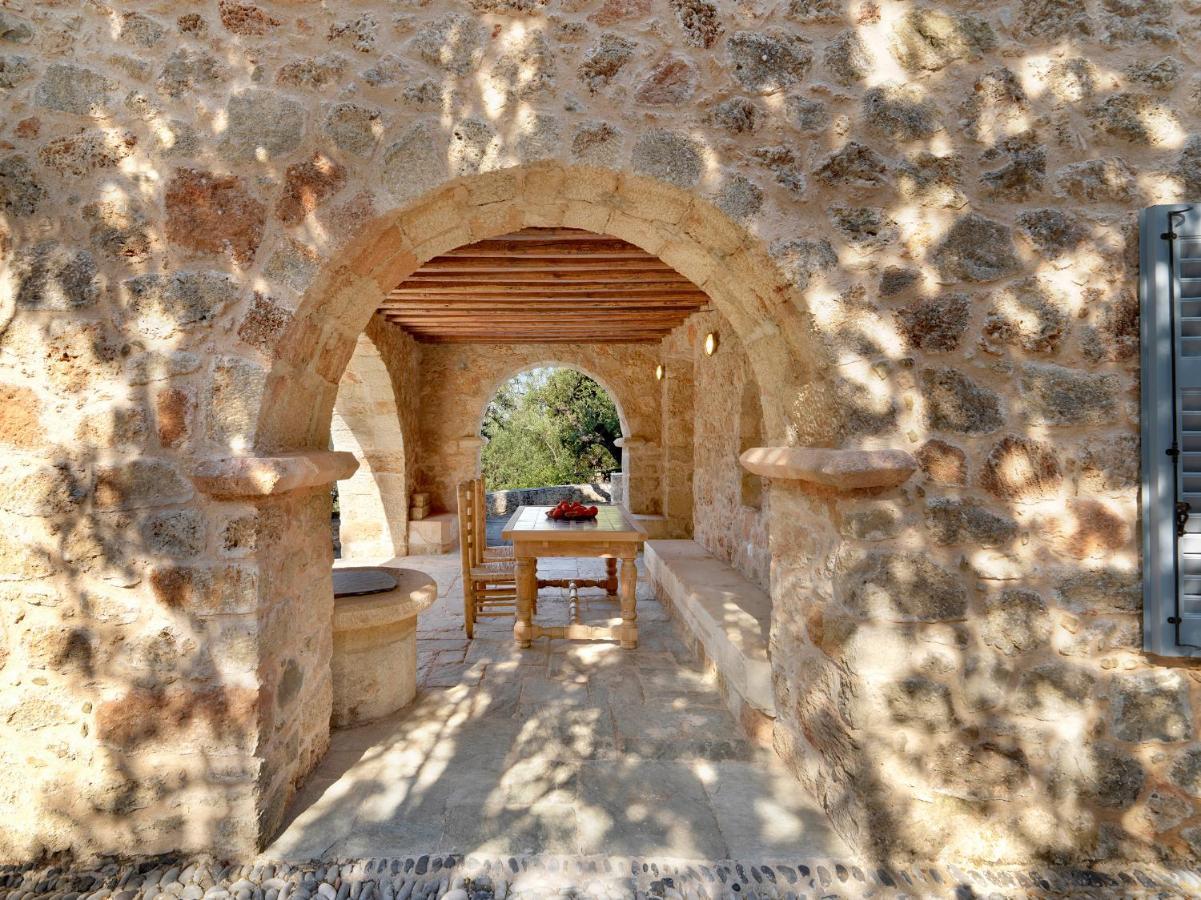 Patrick & Joan Leigh Fermor House Bed and Breakfast Kardhamili Buitenkant foto