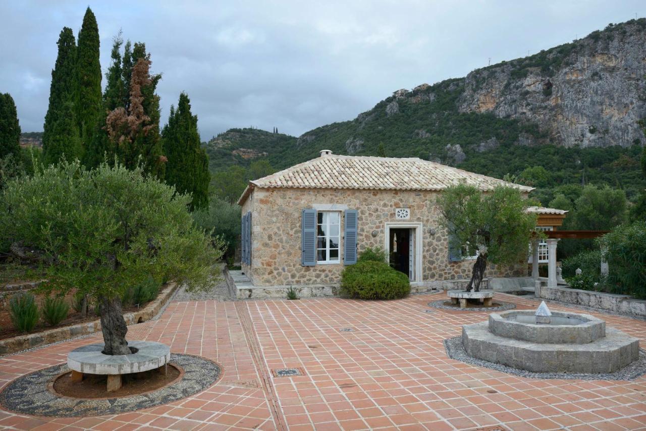 Patrick & Joan Leigh Fermor House Bed and Breakfast Kardhamili Buitenkant foto