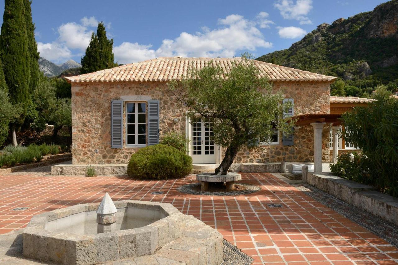 Patrick & Joan Leigh Fermor House Bed and Breakfast Kardhamili Buitenkant foto